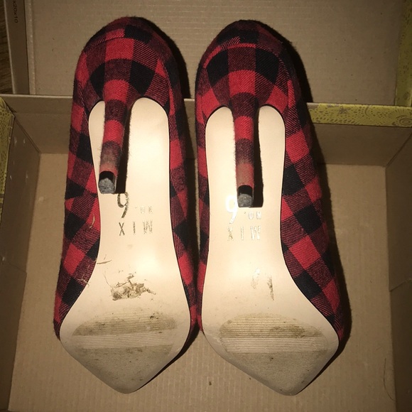 Heels - Picture 5 of 5